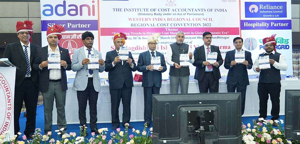 Colourful Souvenir was released at the hands of Chief Guest Shri Jagdishbhai Ishwarbhai Vishwakarma, Hon’ble Minister for Industries and Co-operation, Government of Gujrat during Inaugural session of WIRC Regional Cost Convention